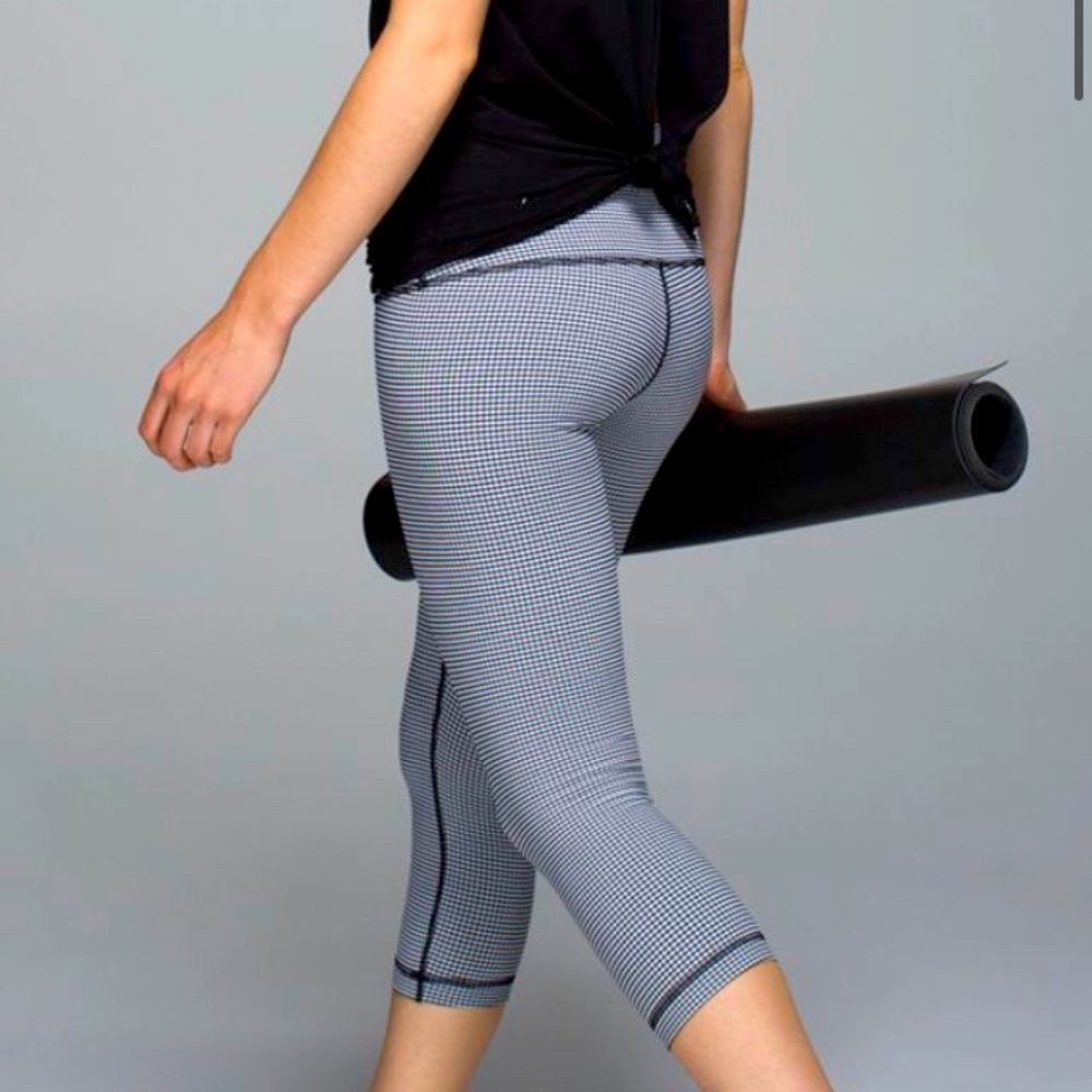 2 for $15 | Lululemon Gingham Wunder Under Cropped Mid Rise Leggings | Size 6